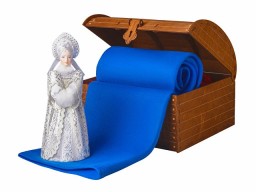 Подарочный набор: кукла фарфоровая, плед флисовый, синий